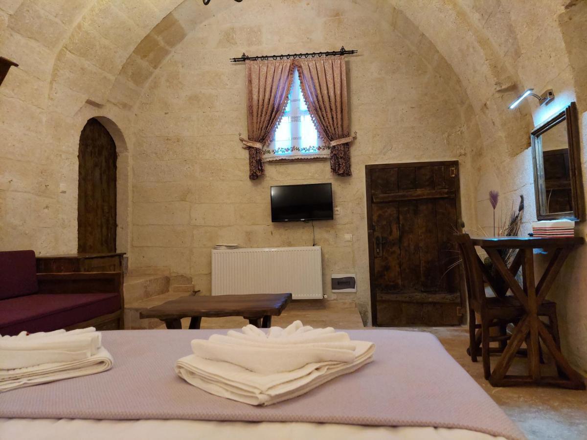 Armesos Cave Hotel Юргюп Екстериор снимка