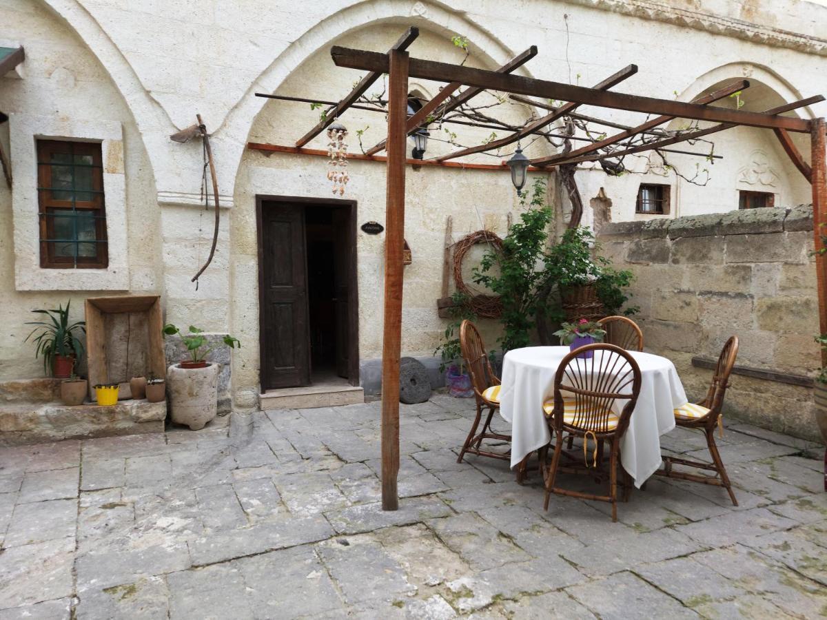 Armesos Cave Hotel Юргюп Екстериор снимка