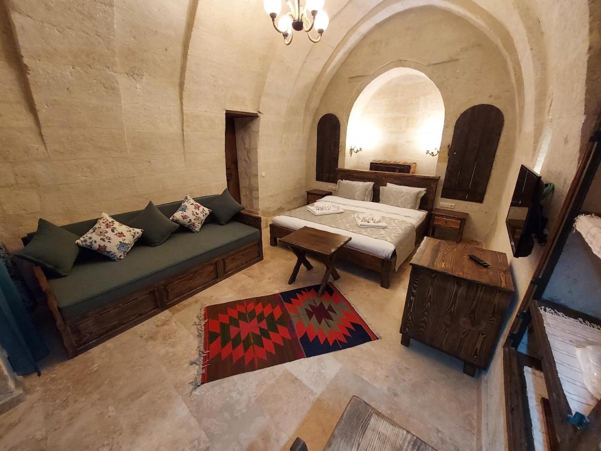 Armesos Cave Hotel Юргюп Екстериор снимка