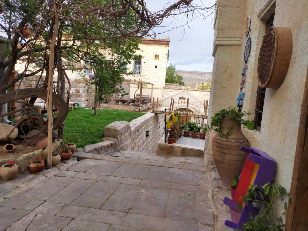Armesos Cave Hotel Юргюп Екстериор снимка
