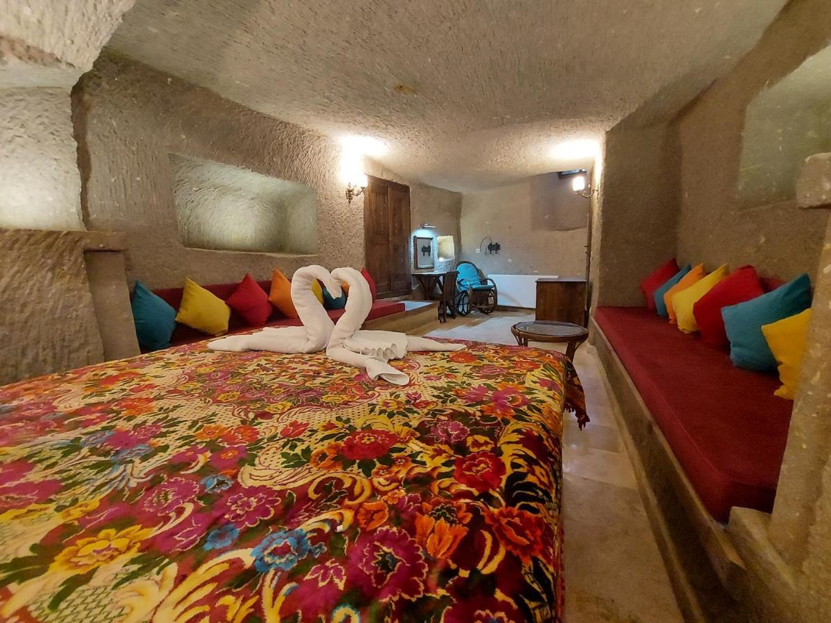 Armesos Cave Hotel Юргюп Екстериор снимка