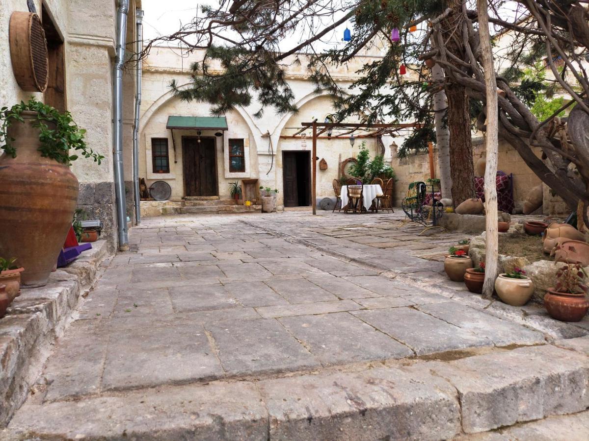 Armesos Cave Hotel Юргюп Екстериор снимка